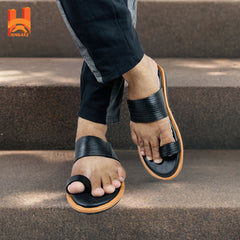 Stylish Black Genuine Leather Sandal Original Leather Men’s Flat Sandal with Toe Ring